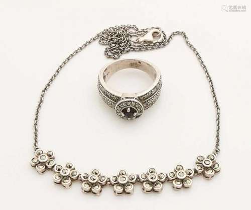 Silver choker and ring, 835/000, with marigold. Choker with 7 flowers set with marigold and a wide