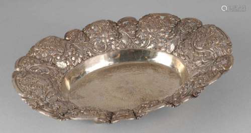 Silver fruit bowl, 800/000, oval dish on 4 ball legs and decorated with Djokja arrangement.