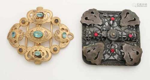 Two costume jewelry, a white metal square clasp with red stones, 63x63mm, and a yellow metal