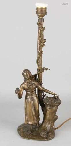 Antique French bronze table lamp. Circa 1900. Flower girl, La Bouqueterie. Size: 44 cm. In good