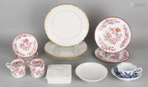 Lot of various porcelain. Among others: KPM, Meissen and unknown. Consisting of: Cup + saucer,