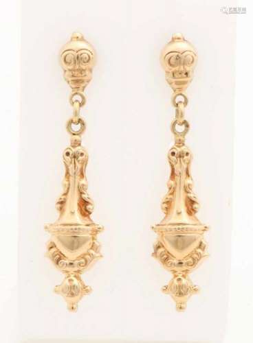 Yellow gold earrings, 585/000, with vases. Ear studs with bulb shaped button with a classic