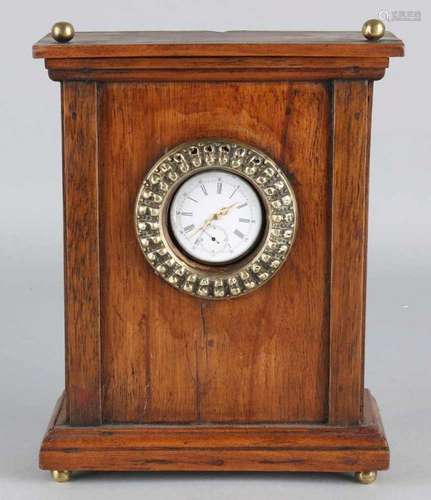 Antique walnut Portre Montre with pocket watch. Circa 1900. Size: 22 x 17 x 7 cm. In good condition.