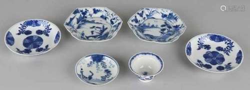 Lot of various Chinese porcelain. Consisting of: Two six-angled Kang Xi dishes, good. Two floral