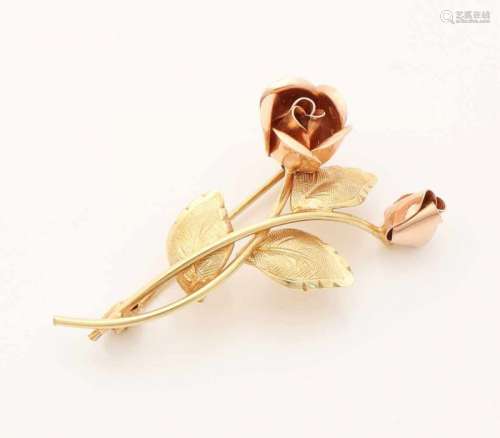 Yellow gold brooch, 585/000, with red gold roses. Size 40x20mm. about 3.1 grams. stamped: Teka. In