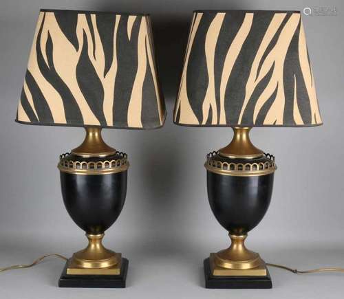 Two stylish brass table lamps. Two-color patinated. Second half of the 20th century. Size: H 58