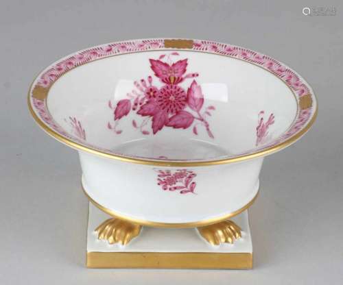 Herend porcelain bonbon dish with floral + gold decor. Second half of the 20th century. Size: 8 x
