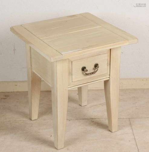 Oak white wash side table with drawer. 21st century. Size: 51 x 79 x 80 cm. In good condition.