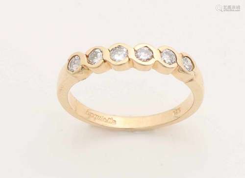 Yellow gold row ring, 585/000, with diamonds. a ring with 6 brilliant cut diamonds in a round