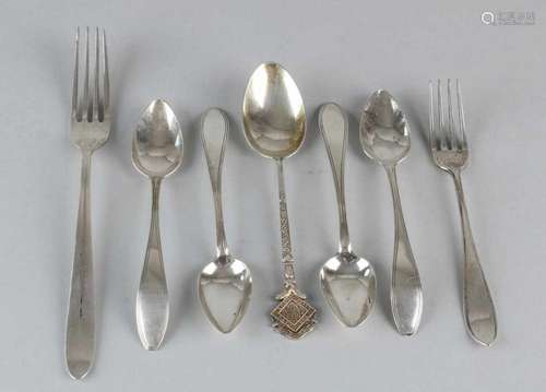 Lot silver cutlery with 4 teaspoon with filet rim and a spoon of the city livery club, and a small