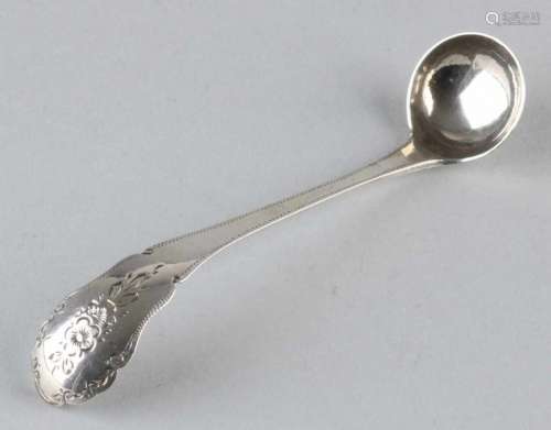 Silver 835/000 mustard spoon with a stem with floral engraving. Mr. TL Uriot - Amsterdam. Anno 1865.