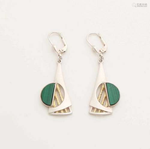 Silver earrings, 925/000, with malachite. Brisures with pear-shaped pendant with half circles from