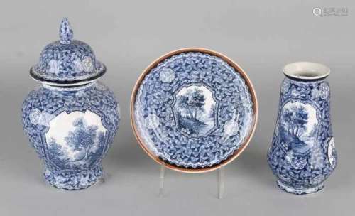 Three parts antique Villeroy & Boch Bonn ceramics. Circa 1900. Consisting of: Wall plate, vase and