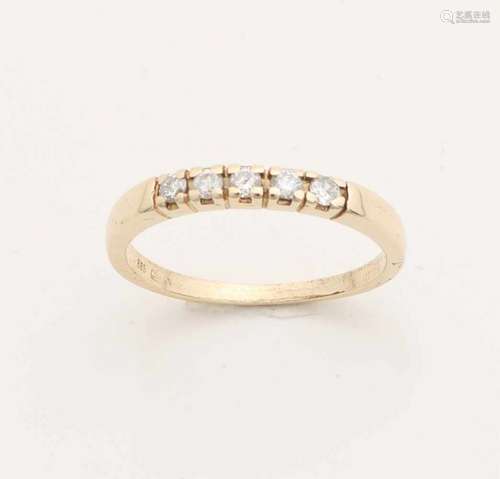 Yellow gold ring, 585/000, with brilliant cut diamond, 5x0.05 crt. CT / P1 ø 55 about 2.3 grams.