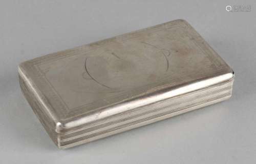 Silver box, 833/000, with beautiful engravings. Equipped with an Empire engraving, and line