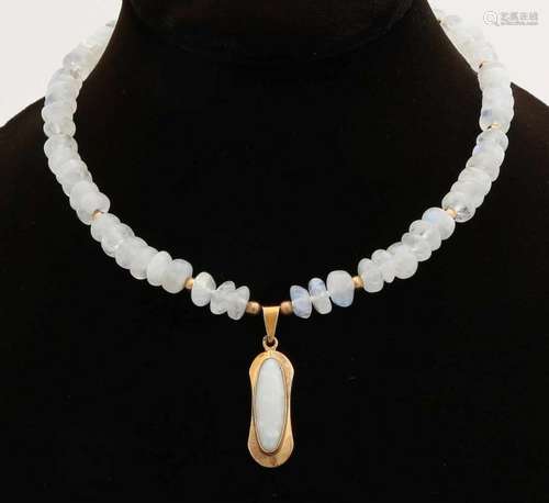 Necklace of moonstones, yellow gold balls, clasp and pendant, 585/000, with opal. Necklace of