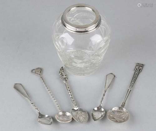 Cut crystal spoon vase with various sharps and a silver 835/000 top edge with pearl edge. Mr. CJ