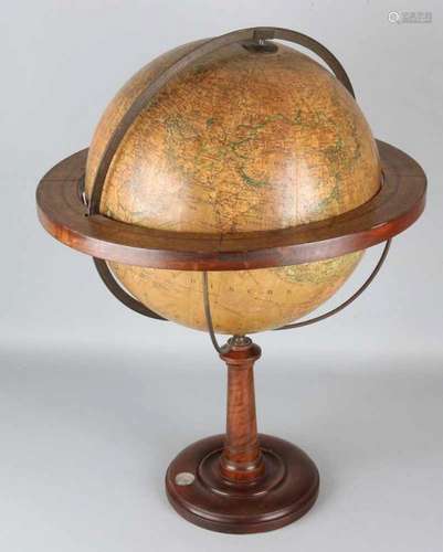 Beautiful 19th century autographed earth globe by dr. R. Neuse. Publishing inherit J. Bijleveld,