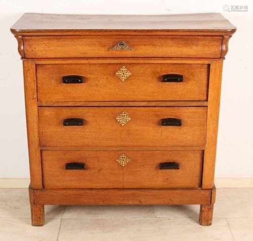 Antique Dutch oak four-drawers chest of drawers. Circa 1850. Handles later. Size: 95 x 93 x 41 cm.