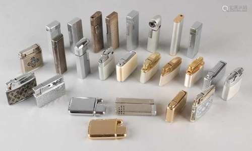 Lot with about 25 lighters including; Colibri, Prince, Zaima Comus, Ibelo, Mylflam, Milo, Ronson,