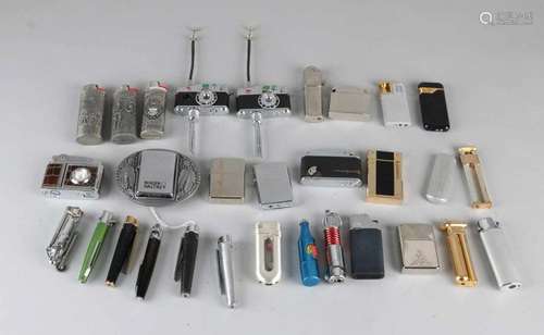 Lot with various lighters from different brands. Untested in various conditions. Lot mit