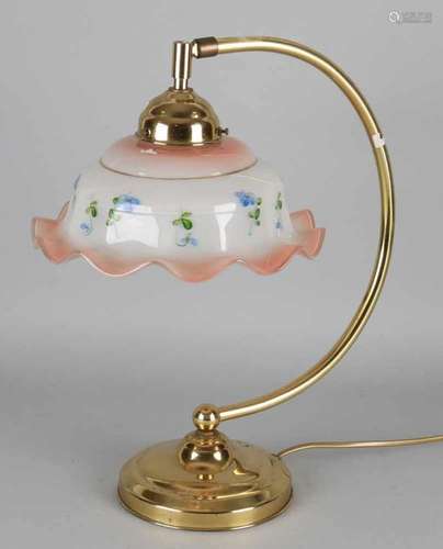 Old brass table lamp with flowered glass shade. Second half of the 20th century. Size: 40 cm. In