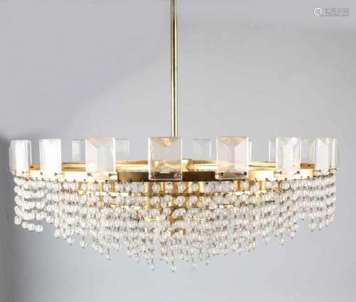 60-er / 70-years Crystal pendant lamp with brass. Size: 75 x 60 cm ø. In good condition. 60-er /