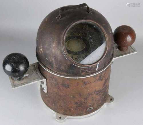 Great pre-war ship's compass. Korea Ship Chandler & Co. Ltd. Busan Work. With protective cap.