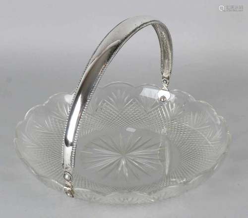 Crystal dish with silver bar, 833/000. Round dish with fan cut and scalloped edge with silver