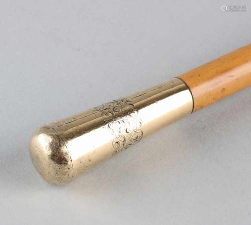 Wooden walking stick with golden button, decorated with an engraved cartouche with Biedermeier