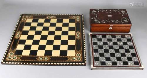 Three times inlay. Two old chessboards, mother-of-pearl, bone, etc. And a lid box with mother-of-