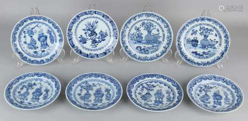 Eight times Chinese porcelain. 18th Century signs with vases decor. Three with a few chips, rest