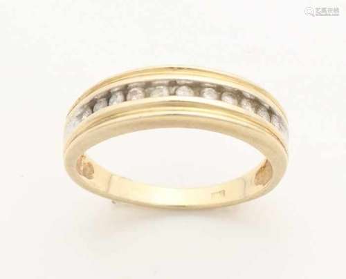 Yellow gold ring, 585/000, with diamonds. Ring with 11 brilliant cut diamonds in a rail. Total about