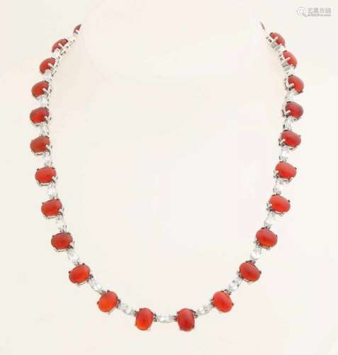 Silver necklace, 925/000, with carnelian and white topaz. Clutch around the collar set with oval
