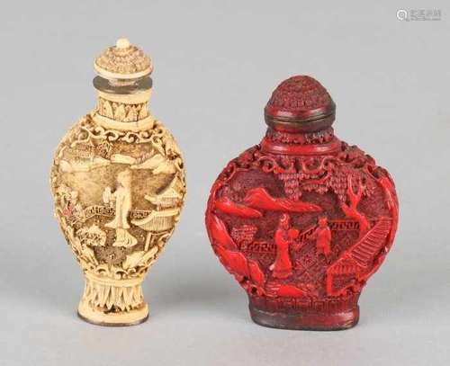 Two old Japanese processed snuff bottles, one time red lacquer. 20th century. Size: 6.5 - 7.5 cm. In