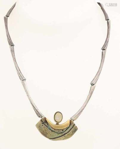 Silver choker, 835/000, with labradorite. Choker with a half moon shaped piece in the middle, partly