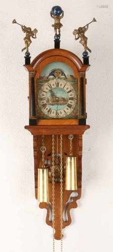 Oak skewers Frisian tail clock with moon stand. Second half of the 20th century. Size: 79 cm. In