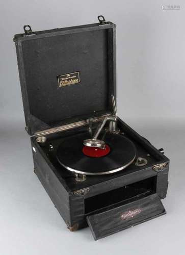 Pre-war gramophone. Signature Cliftophone. Circa 1920. Size: 19 x 33 x 43 cm. In reasonable / good