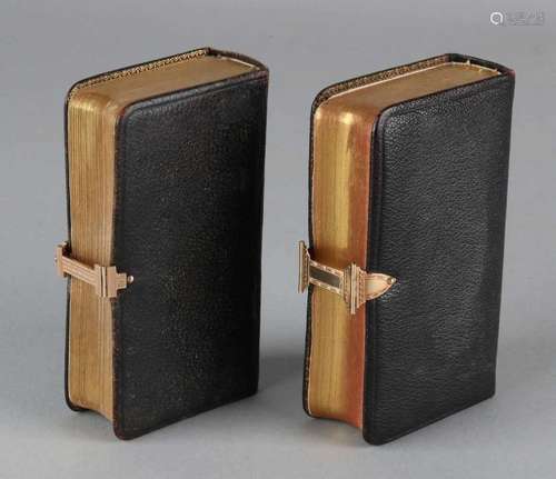 Two bibles with gold lock., 585/000. Small bibles, the new testament, with leather cover and gold on