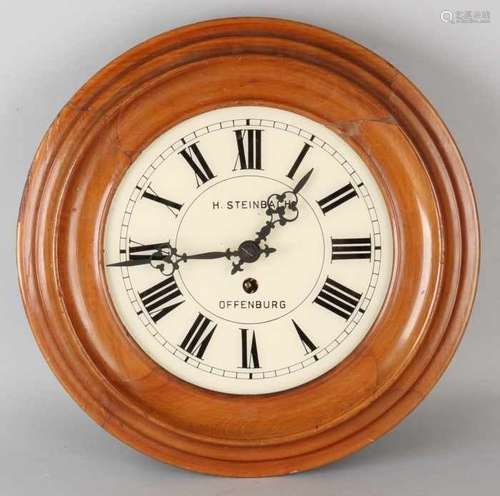 Antique German walnut school clock. Kienzle. Circa 1900. Size: 15 x 37 cm ø. In good condition.