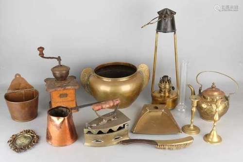 Great fate of various old / antique copperware. Among others: Flowerpot, apple kettle, sizes,