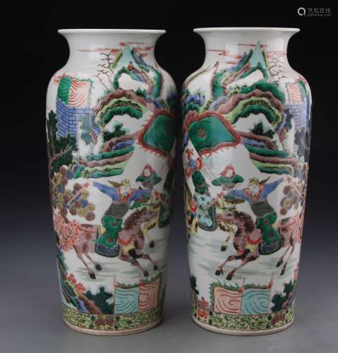 A PAIR OF CHINESE FAMILLE VERTE VASES WITH KANGXI MARK