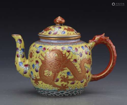 CHINESE YELLOW GROUND FAMILLE ROSE DRAGON TEAPOT