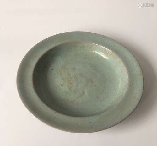 A QINGLIANGSI RU PROCELAIN PLATE