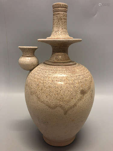 10TH-12TH CENTURY, A YUE KILN JAR, SONG DYNASTY