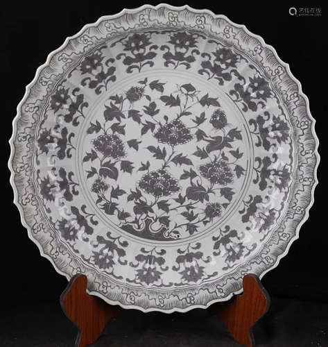 A FLORAL PATTERN SUNFLOWER DESIGN UNDERGLAZED RED PLATE