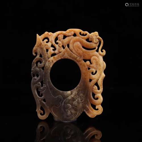 AN OLD HETIAN JADE JIXIN PENDANT