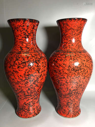 17-19TH CENTURY, A PAIR OF WIDE MOUTHED BOTTLE, QING DYNASTY