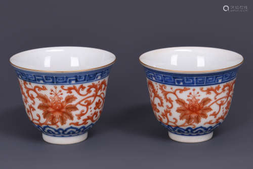 PAIR OF BLUE AND WHITE UNDERGLAZED RED CUPS