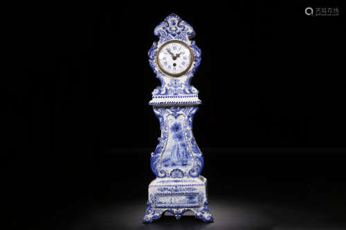 BLUE AND WHITE WESTERN STYLE CLOCK